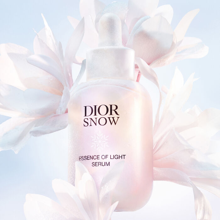 Diorsnow Essence of Light Serum image number 1