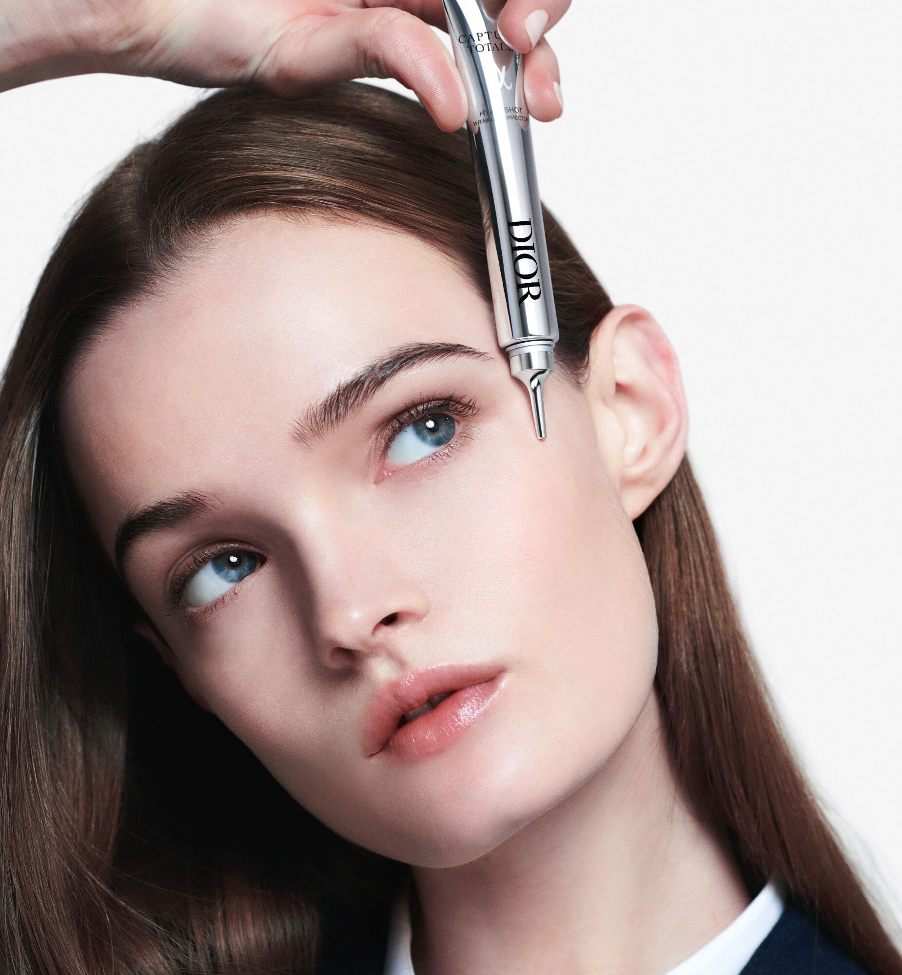 Capture Totale Hyalushot Intensive Visible Wrinkle Corrector