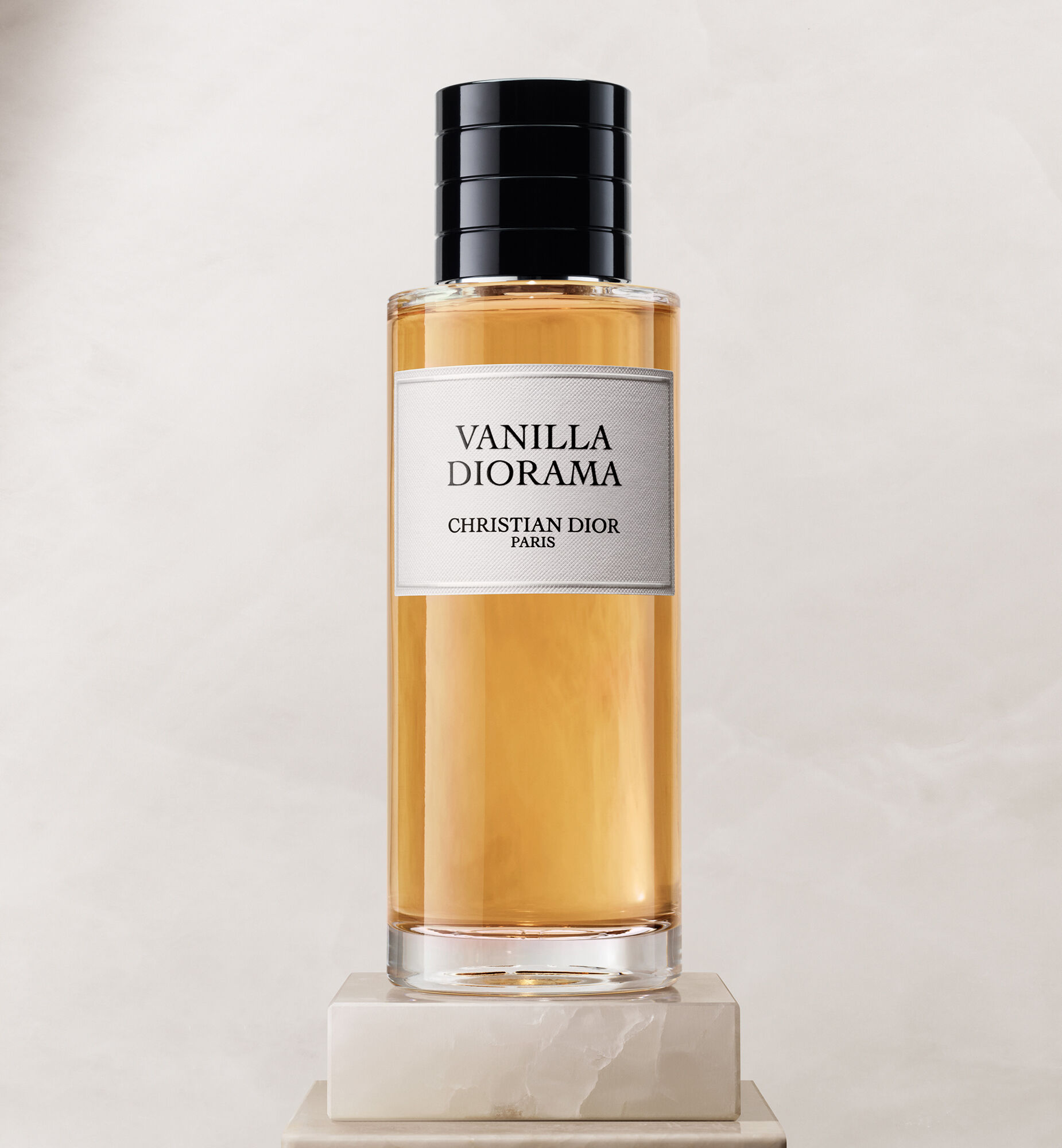 Vanilla Diorama: Eau de Parfum with Ambery and Gourmand