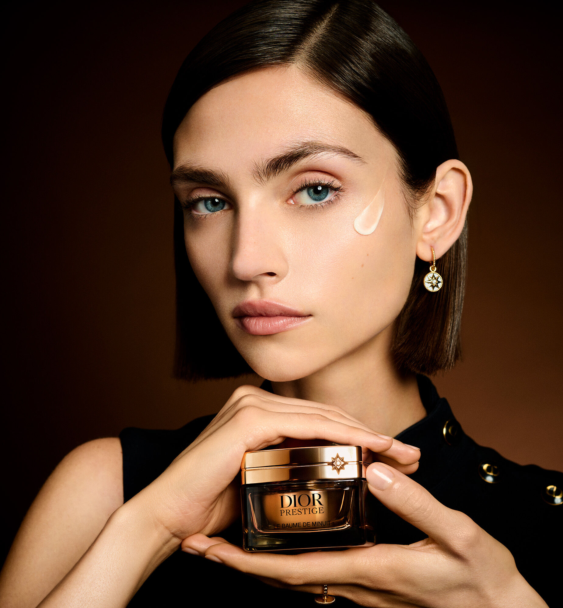 【ミミ】Dior Prestige Le Protecteur Dior PRESTIGE LIGHT-IN-WHITE LE PROTECTEUR UV Mineral BB or